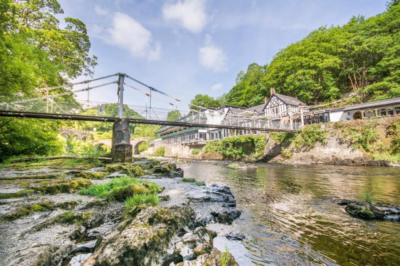 The Chainbridge Hotel Llangollen Eksteriør bilde